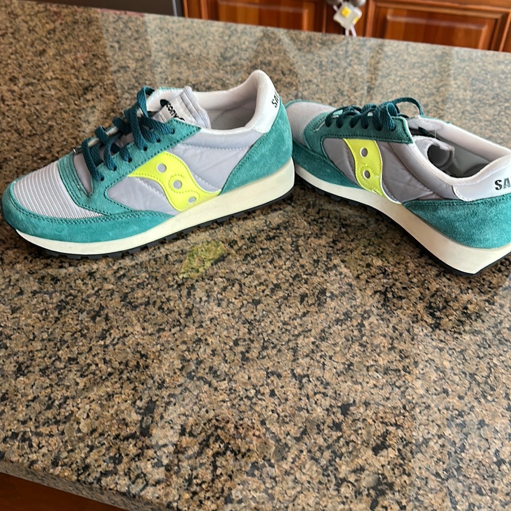 Saucony Size 9